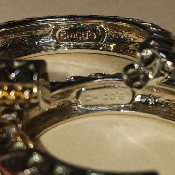 NWOT Chicos Hoop Earrings Silver and Gold Two Tone Ribbed Retro post back - Picture 7 of 16